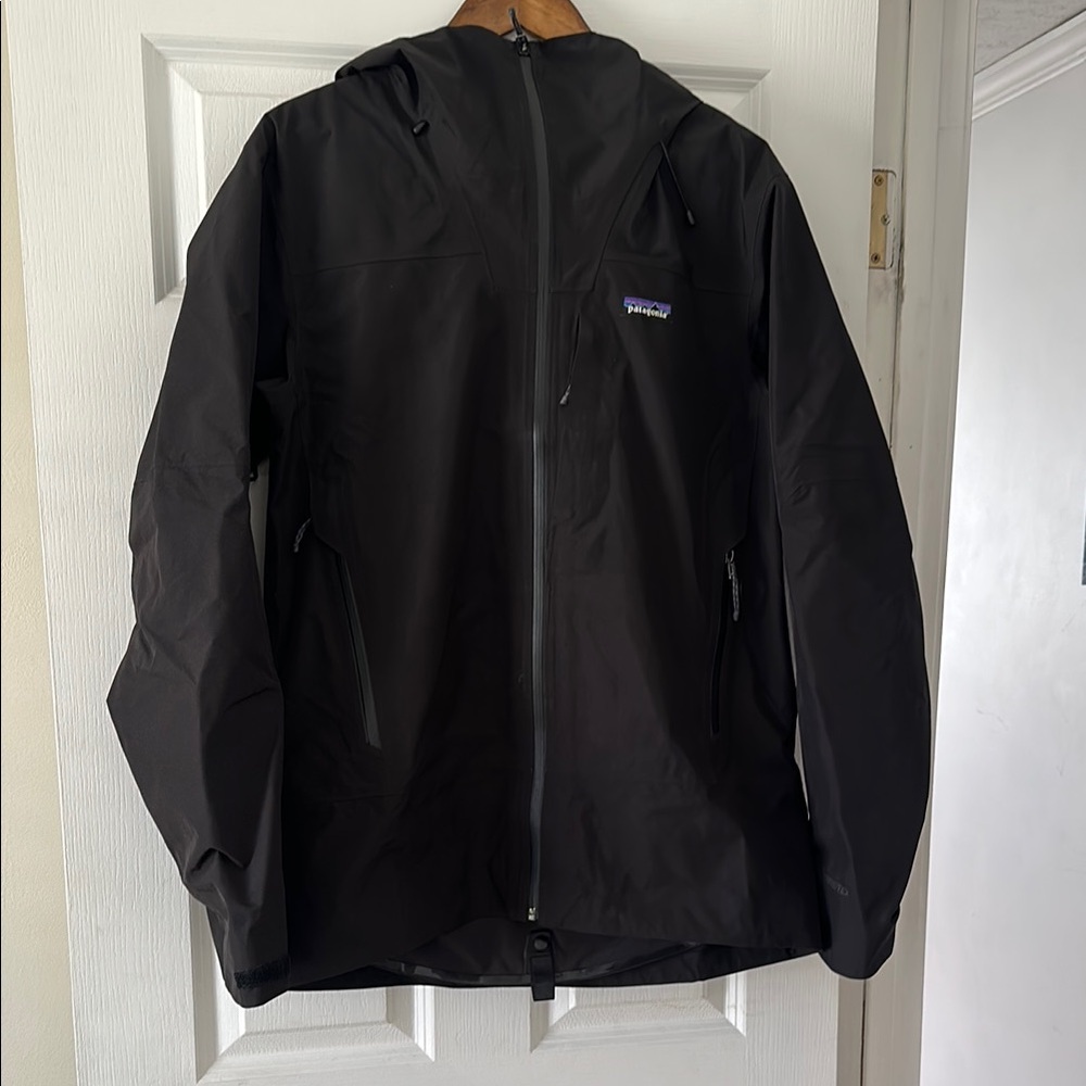 Patagonia Black Performance Jacket Weather-Resistant